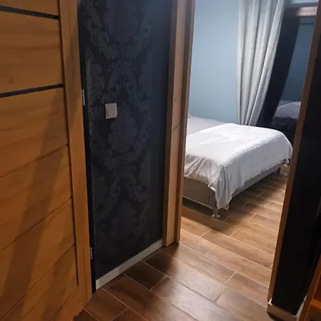Lägenhet Przystan Nad Lega *